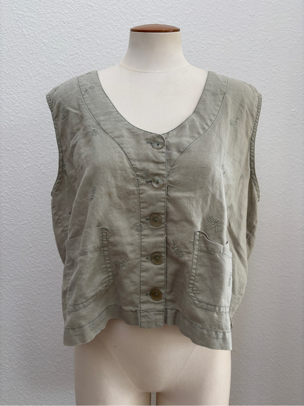 Cherokee Light Olive Button-Front Sleeveless Shirt Vest